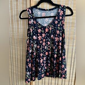 NWOT size M Floral Sleeveless Top navy & floral lightweight flowy